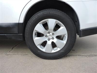 2011 Subaru Outback 2.5i Premium   - Photo 8 - Grand Island, NE 68801