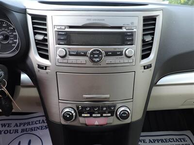2011 Subaru Outback 2.5i Premium   - Photo 18 - Grand Island, NE 68801