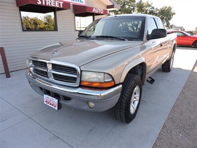 2002 Dodge Dakota SLT   - Photo 2 - Grand Island, NE 68801