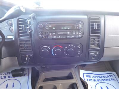 2002 Dodge Dakota SLT   - Photo 15 - Grand Island, NE 68801