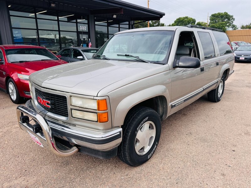 1999 GMC Suburban K1500 - Photo 5 - North Platte, NE 69101