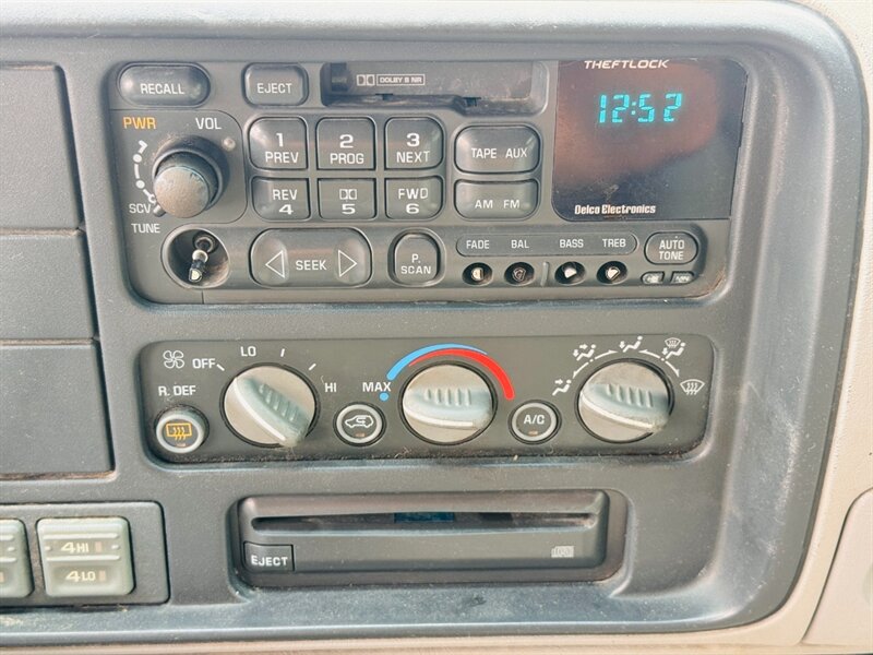 1999 GMC Suburban K1500 - Photo 13 - North Platte, NE 69101
