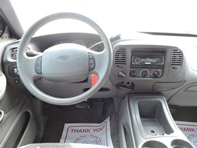 1998 Ford Expedition Eddie Bauer   - Photo 10 - Kearney, NE 68847