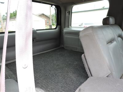 1998 Ford Expedition Eddie Bauer   - Photo 13 - Kearney, NE 68847