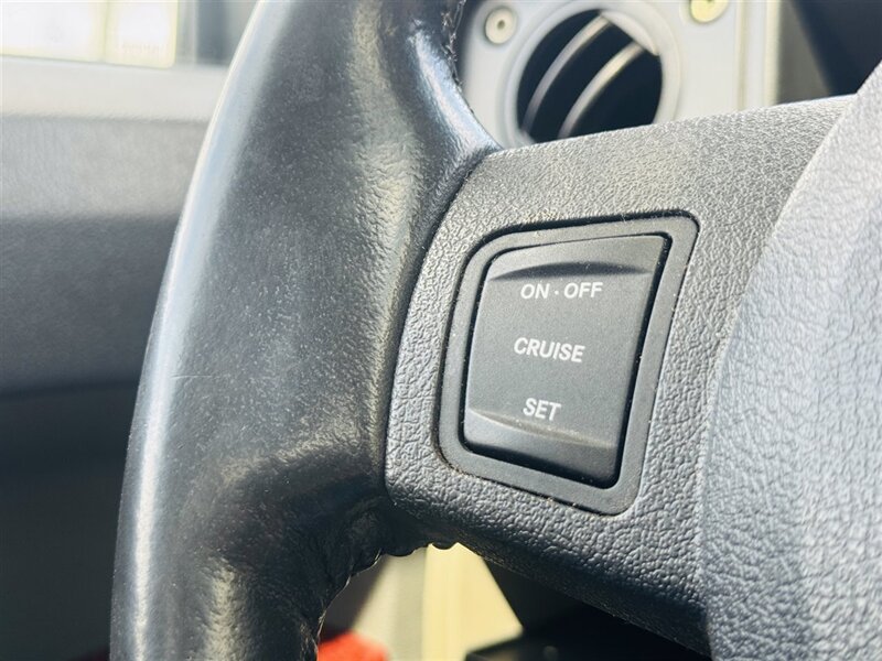 2006 Jeep Commander Limited - Photo 14 - Kearney, NE 68847