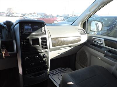 2010 Dodge Grand Caravan SXT   - Photo 11 - Lexington, NE 68850