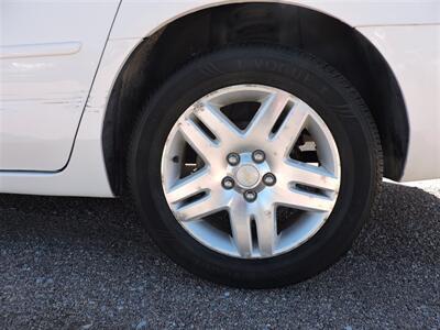 2008 Chevrolet Impala LT   - Photo 8 - North Platte, NE 69101