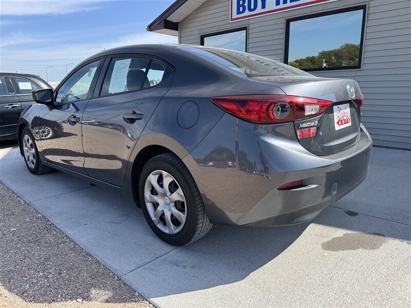 2014 Mazda Mazda3 i Sport - Photo 8 - Lexington, NE 68850