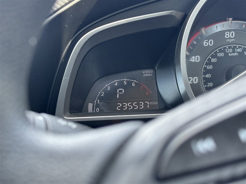 2014 Mazda Mazda3 i Sport - Photo 13 - Lexington, NE 68850