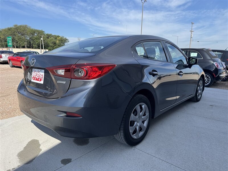 2014 Mazda Mazda3 i Sport - Photo 6 - Lexington, NE 68850