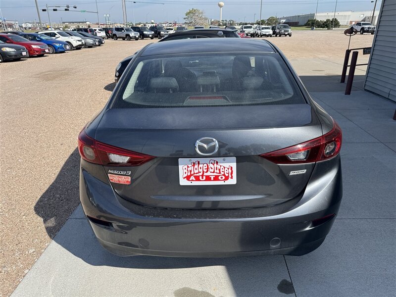 2014 Mazda Mazda3 i Sport - Photo 7 - Lexington, NE 68850