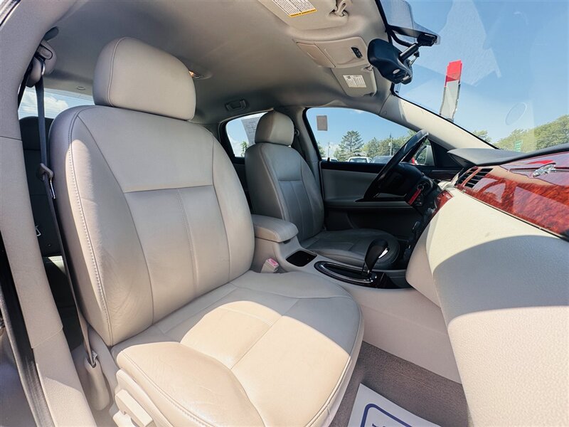 2007 Chevrolet Impala LTZ - Photo 10 - Lexington, NE 68850