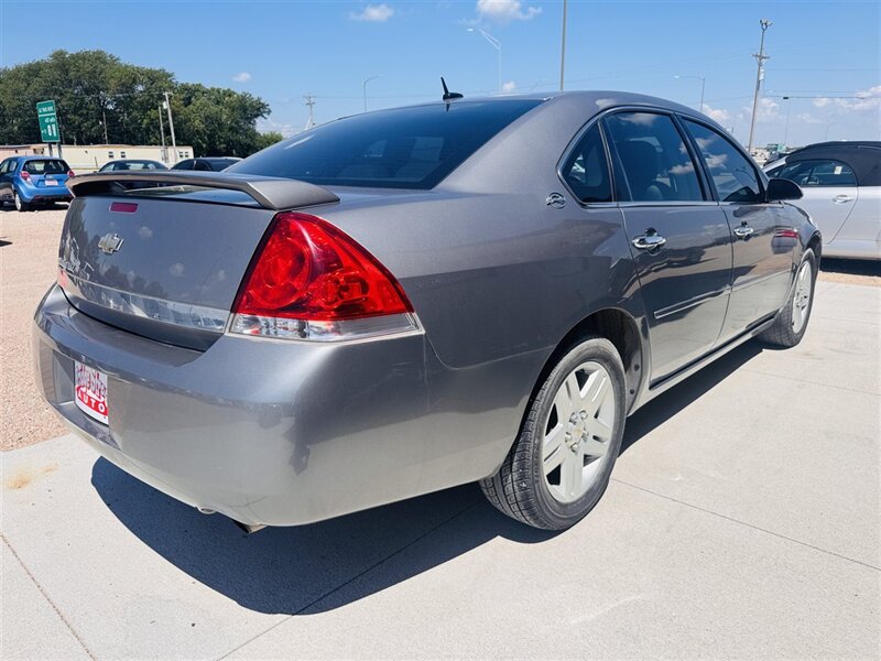 2007 Chevrolet Impala LTZ - Photo 6 - Lexington, NE 68850