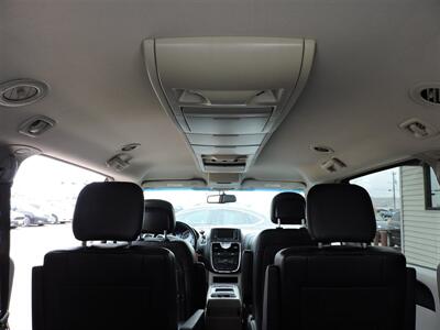 2014 Chrysler Town & Country Touring   - Photo 14 - Lexington, NE 68850