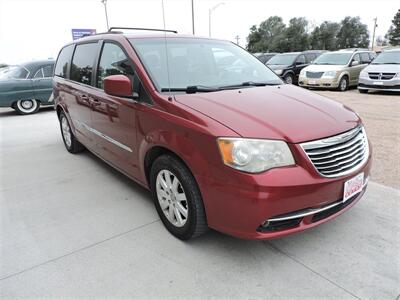 2014 Chrysler Town & Country Touring   - Photo 4 - Lexington, NE 68850