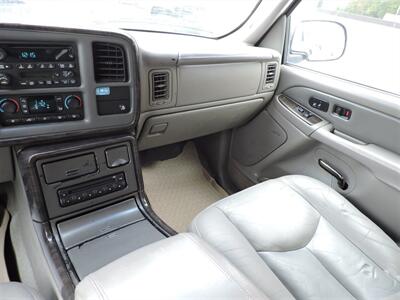 2004 GMC Yukon Denali   - Photo 14 - Lexington, NE 68850