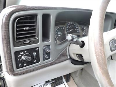 2004 GMC Yukon Denali   - Photo 16 - Lexington, NE 68850