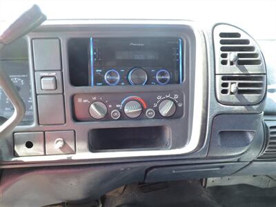 1995 GMC Sierra 2500 SL   - Photo 13 - Grand Island, NE 68801