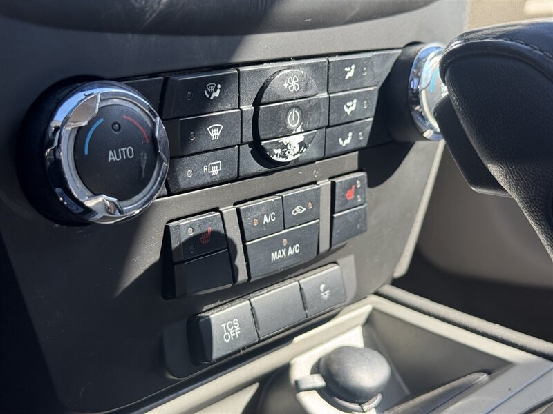 2012 Ford Fusion SEL - Photo 17 - Grand Island, NE 68801