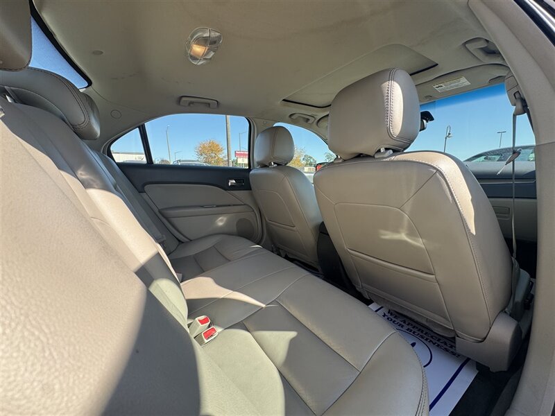 2012 Ford Fusion SEL - Photo 9 - Grand Island, NE 68801