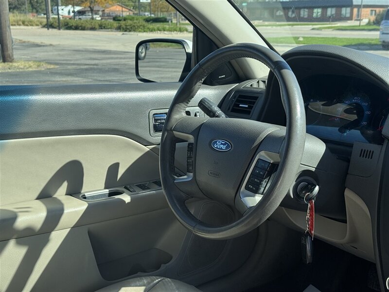 2012 Ford Fusion SEL - Photo 3 - Grand Island, NE 68801