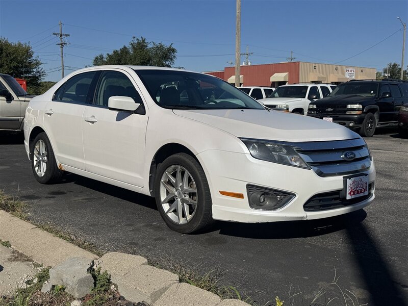 2012 Ford Fusion SEL - Photo 2 - Grand Island, NE 68801