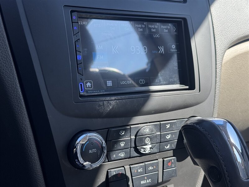 2012 Ford Fusion SEL - Photo 16 - Grand Island, NE 68801