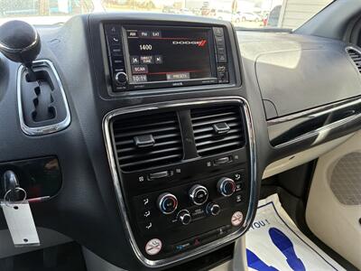 2017 Dodge Grand Caravan SXT   - Photo 15 - Lexington, NE 68850