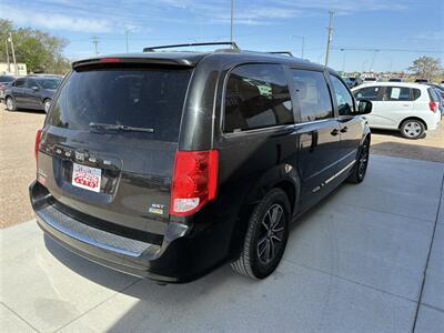 2017 Dodge Grand Caravan SXT   - Photo 4 - Lexington, NE 68850