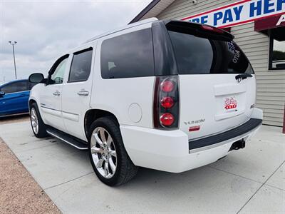 2007 GMC Yukon Denali - Photo 10 - Lexington, NE 68850