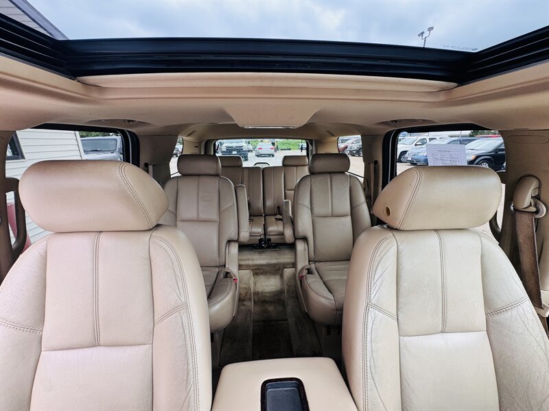 2007 GMC Yukon Denali - Photo 13 - Lexington, NE 68850