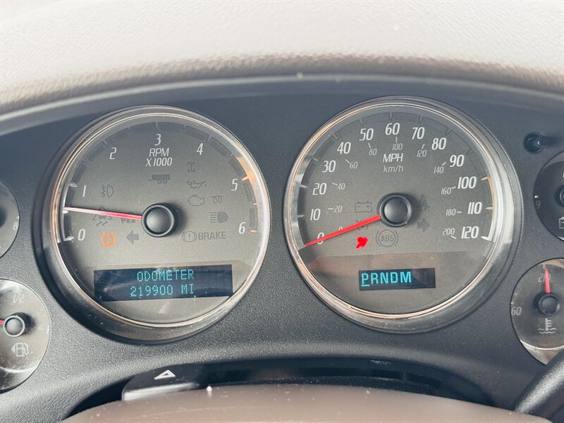2007 GMC Yukon Denali - Photo 14 - Lexington, NE 68850