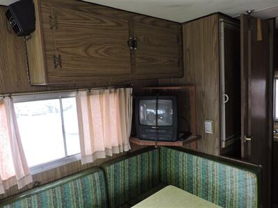 1973 Winnebago Bravo M300   - Photo 11 - Lexington, NE 68850