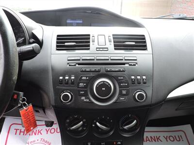 2012 Mazda Mazda3 i Touring   - Photo 18 - Kearney, NE 68847
