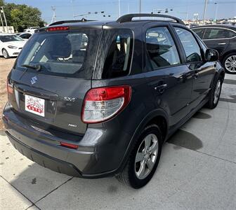 2012 Suzuki SX4 Crossover   - Photo 5 - Lexington, NE 68850