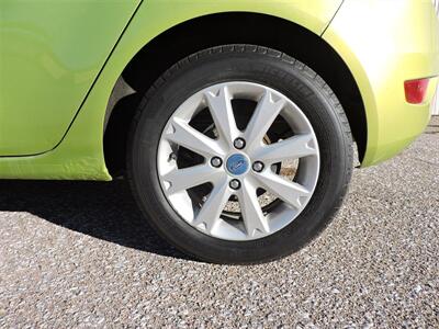 2011 Ford Fiesta SE   - Photo 8 - Kearney, NE 68847