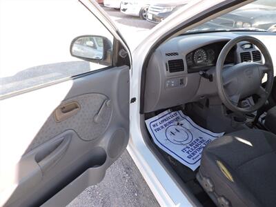 2003 Kia Rio Cinco   - Photo 15 - Lexington, NE 68850