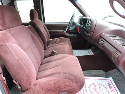 1996 Chevrolet C1500 Cheyenne   - Photo 11 - Kearney, NE 68847