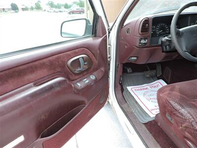 1996 Chevrolet C1500 Cheyenne   - Photo 12 - Kearney, NE 68847