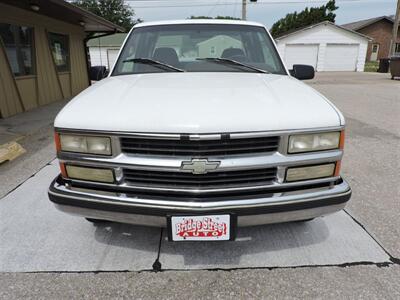 1996 Chevrolet C1500 Cheyenne   - Photo 3 - Kearney, NE 68847