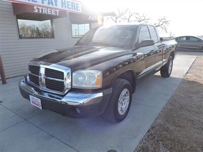 2005 Dodge Dakota SLT   - Photo 2 - Lexington, NE 68850