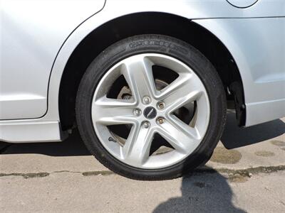 2010 Ford Fusion Sport   - Photo 8 - Grand Island, NE 68801