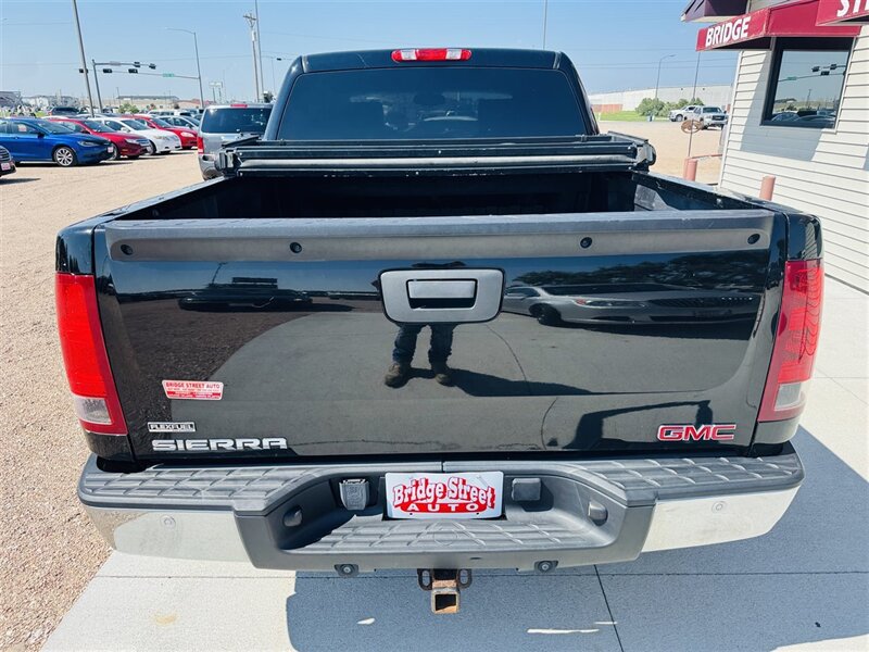 2011 GMC Sierra 1500 SL - Photo 7 - Lexington, NE 68850