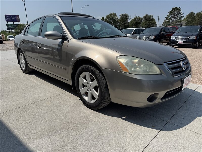 2004 Nissan Altima 2.5 SL - Photo 2 - Lexington, NE 68850