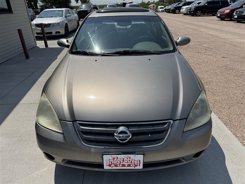 2004 Nissan Altima 2.5 SL - Photo 4 - Lexington, NE 68850