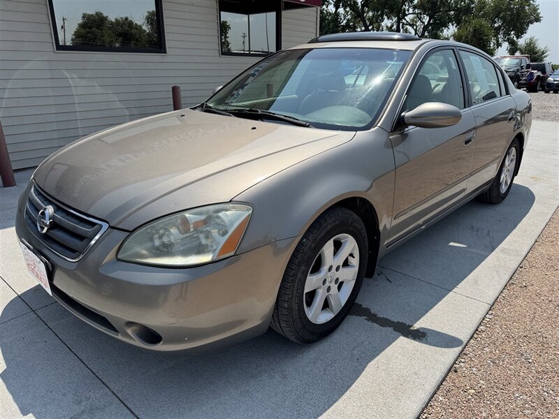 2004 Nissan Altima 2.5 SL - Photo 5 - Lexington, NE 68850
