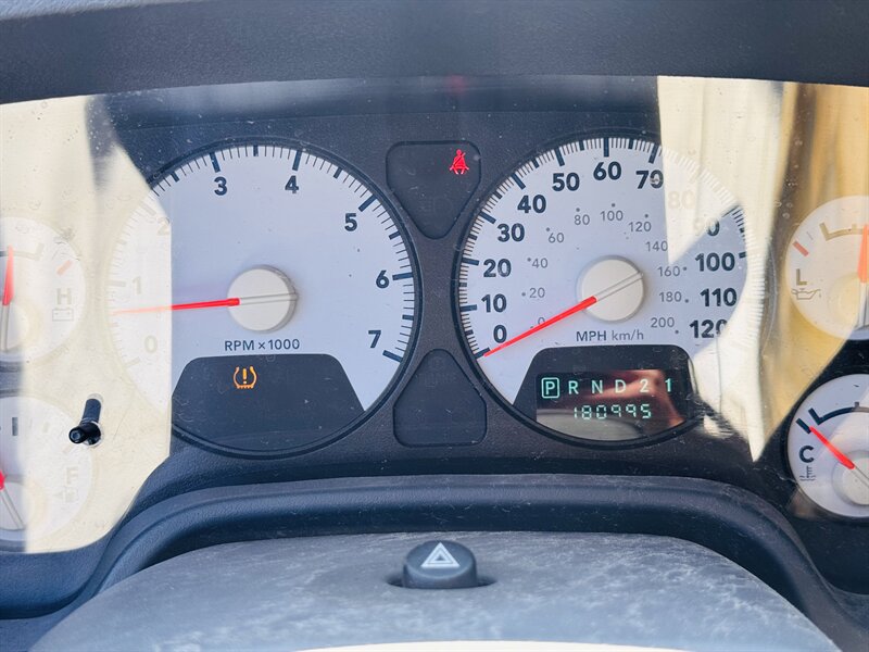 2008 Dodge Ram 1500 ST - Photo 12 - Lexington, NE 68850
