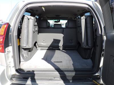 2004 Lexus GX   - Photo 12 - Lexington, NE 68850
