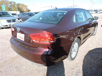 2013 Volkswagen Passat S   - Photo 5 - Lexington, NE 68850