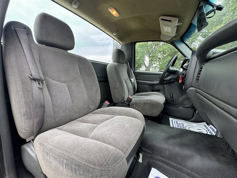 2007 Chevrolet Silverado 1500 Classic Work Truck - Photo 8 - Grand Island, NE 68801